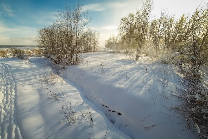 elevated view on a snowy field iin low temperatures when a drone couldn't fly